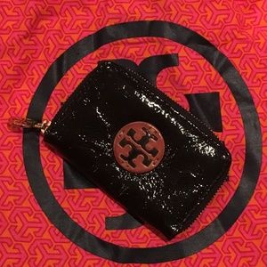 Tory burch card holder
